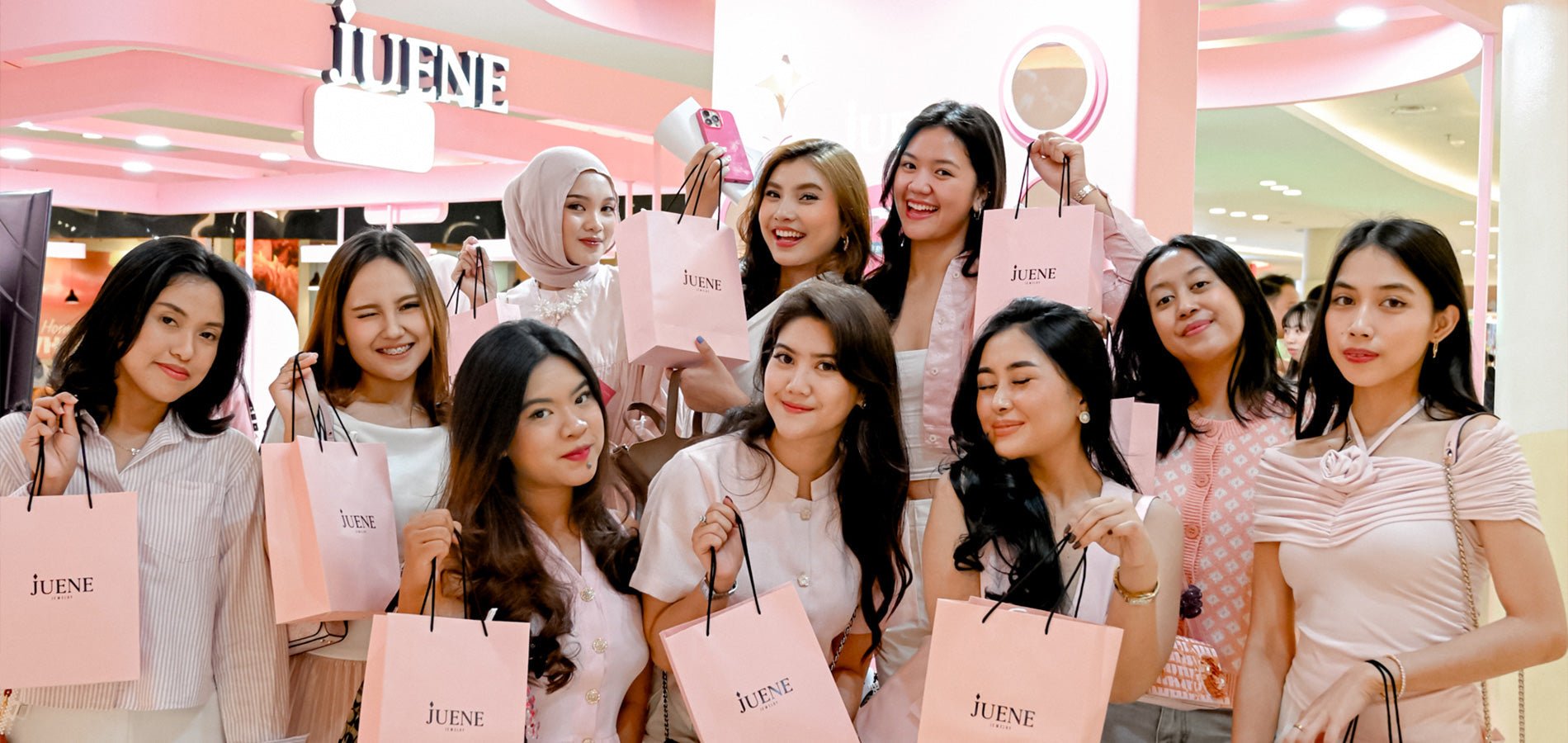 ‘Pink Week with Juene Jewelry’ di Central Park Mall Jakarta - Juene