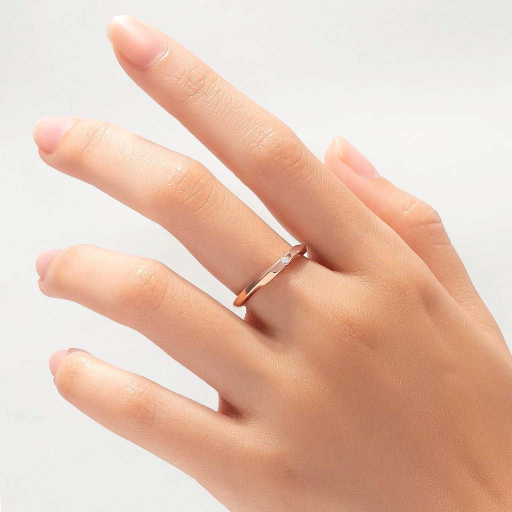 Cincin Emas 7k - Curvey Gold Ring - Luxxe 03 Collection - Juene Jewelry - Juene