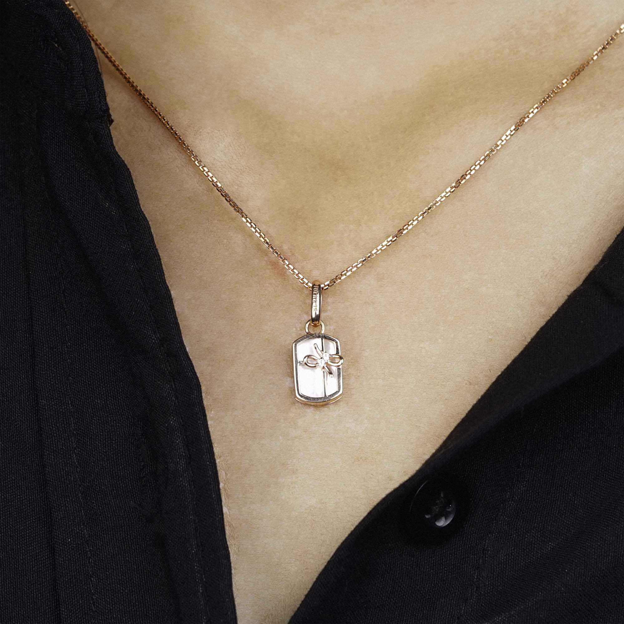 Liontin Emas 7k - Oliver Gold Pendant - Mother of Pearl Collection - Juene Jewelry - Juene