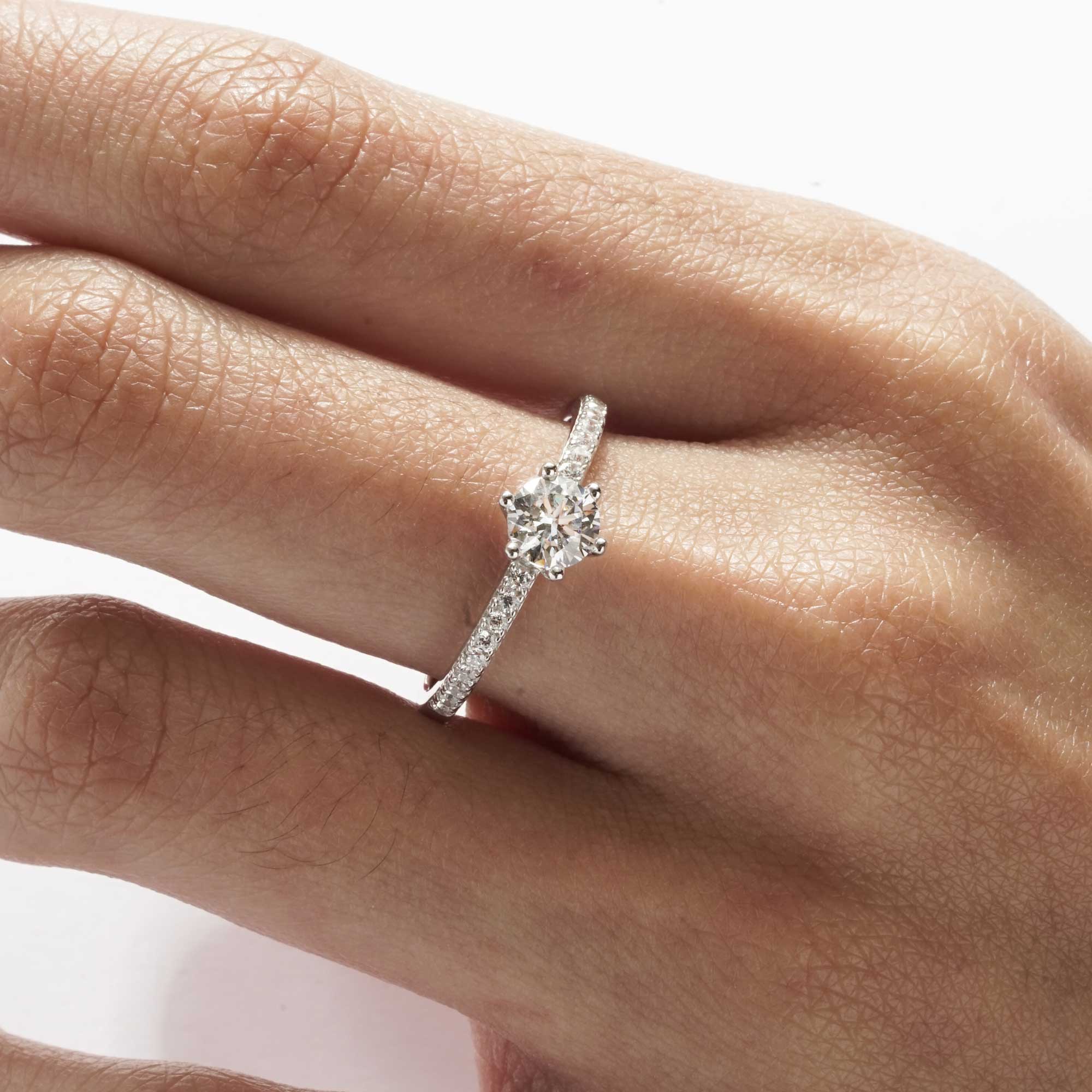 Kaia Solitaire Gold Ring - Florence