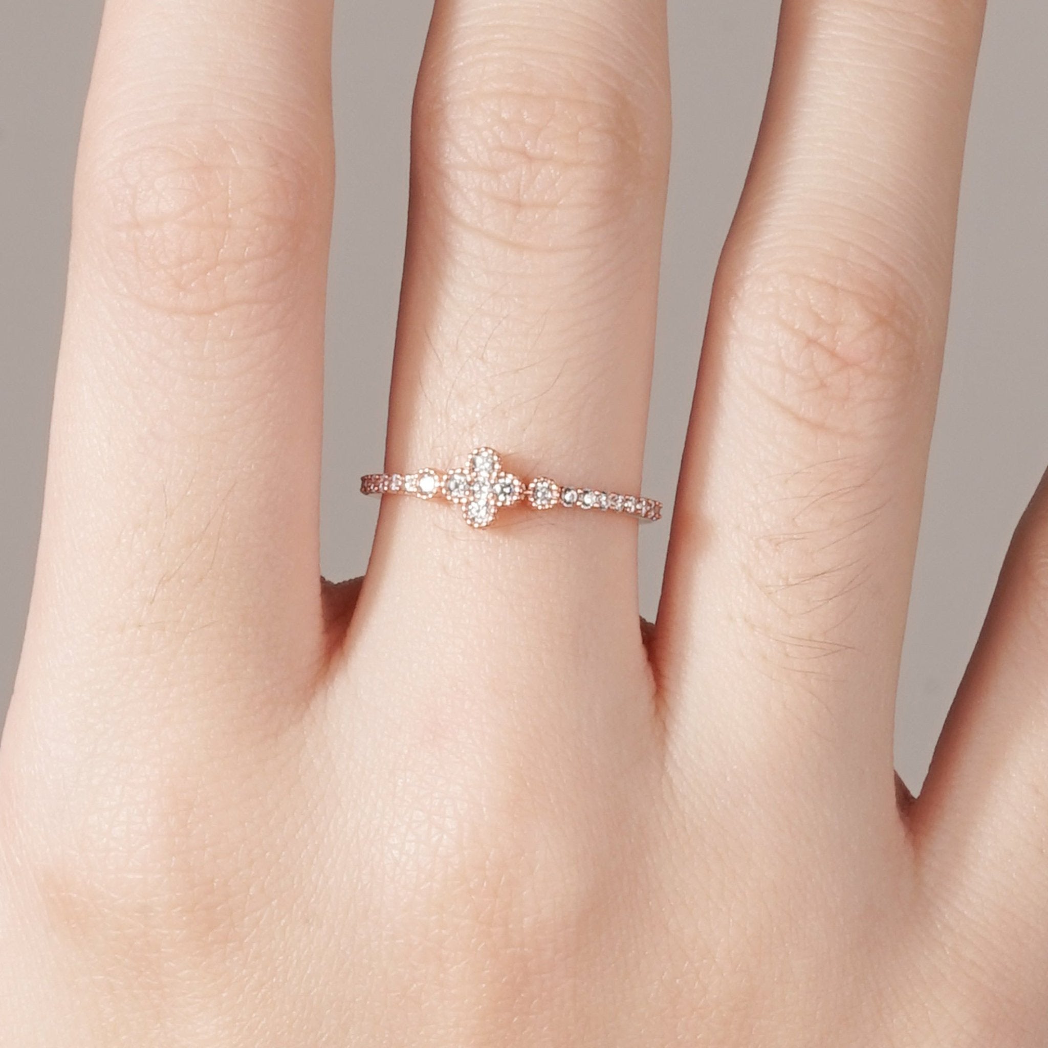 Adore Gold Ring - Dazzling Juene Colletion