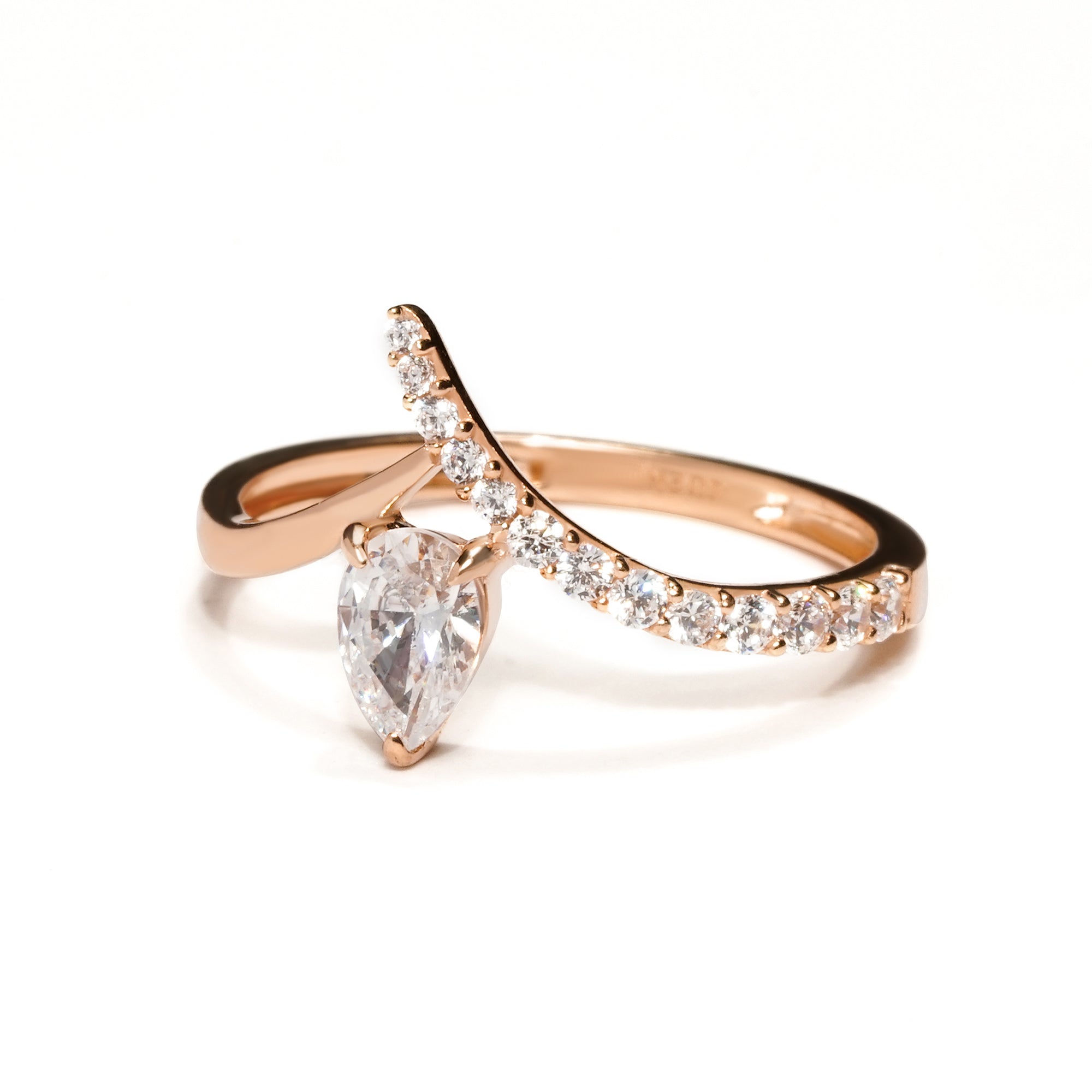 Alaya Gold Ring - Serene Collection - Juene Jewelry