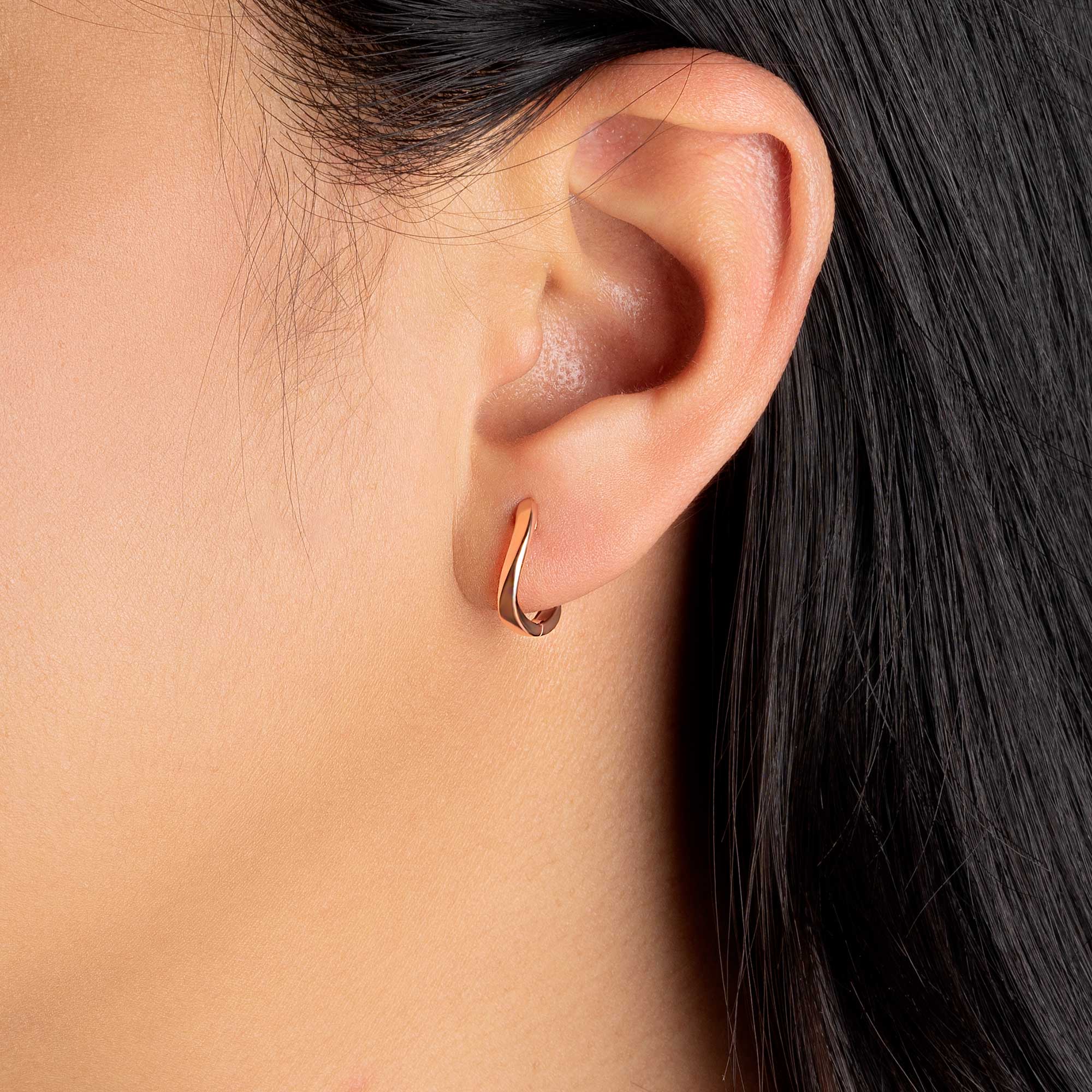 Anting Hoops Emas 7k - Curvey Gold Earring - Luxxe 03 Collection - Juene Jewelry