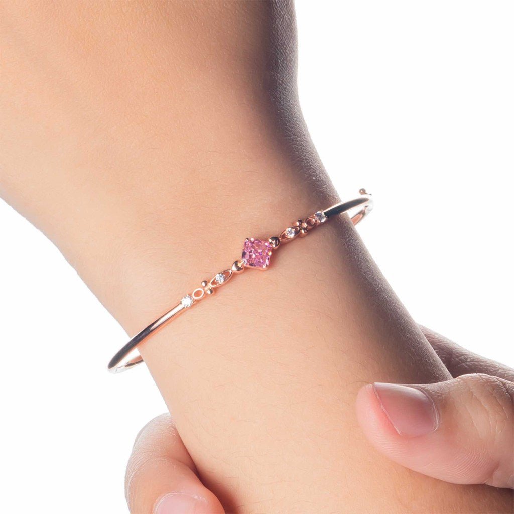 Gelang Emas 7k - Rosabel Gold Bangle - Pinky Crush Collection - Juene Jewelry - Juene