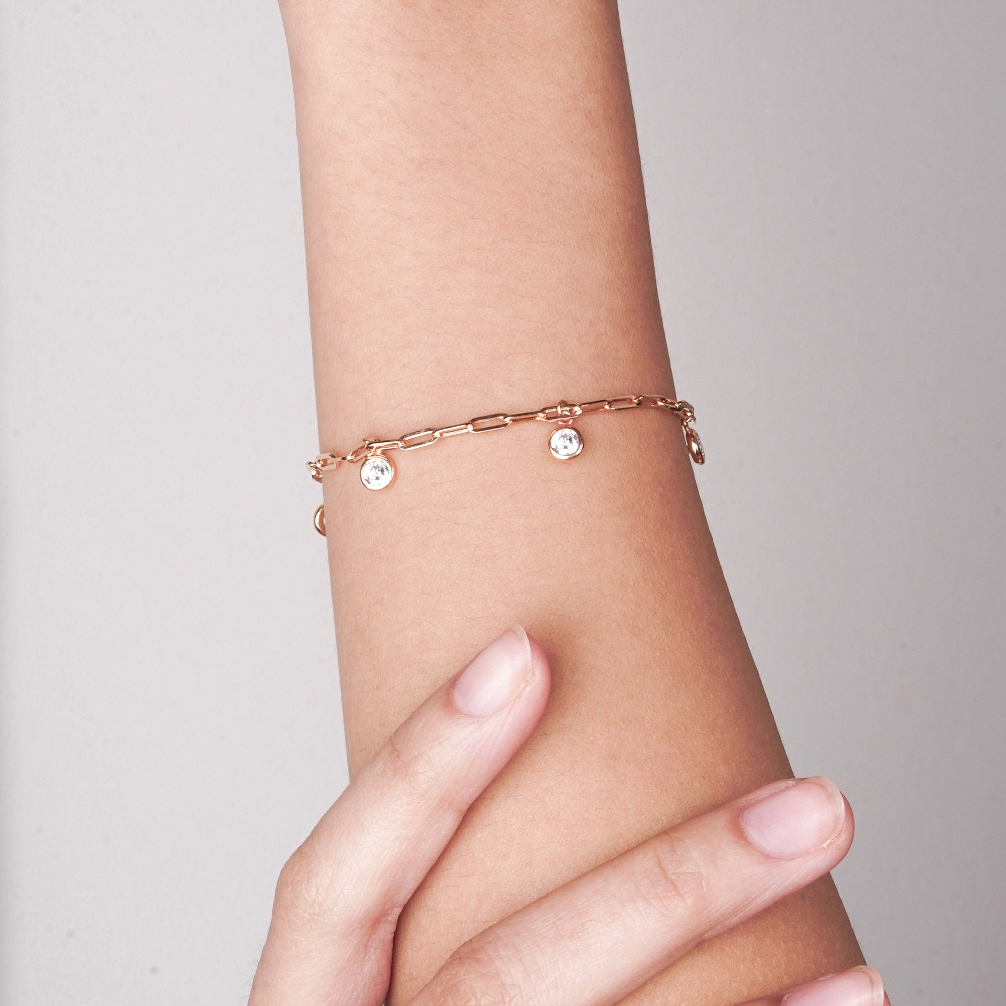 Chara Gold Bracelet - Modest Collection - Juene Jewelry