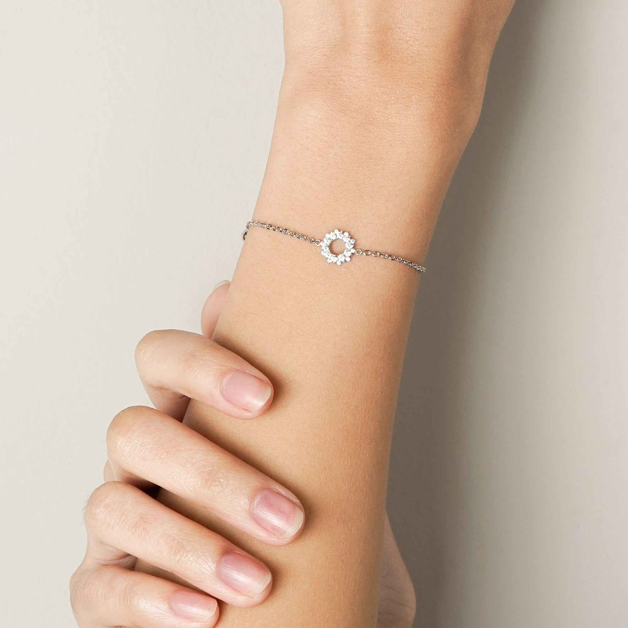 Emilia Gold Bracelet -Radiance - Juene Jewelry