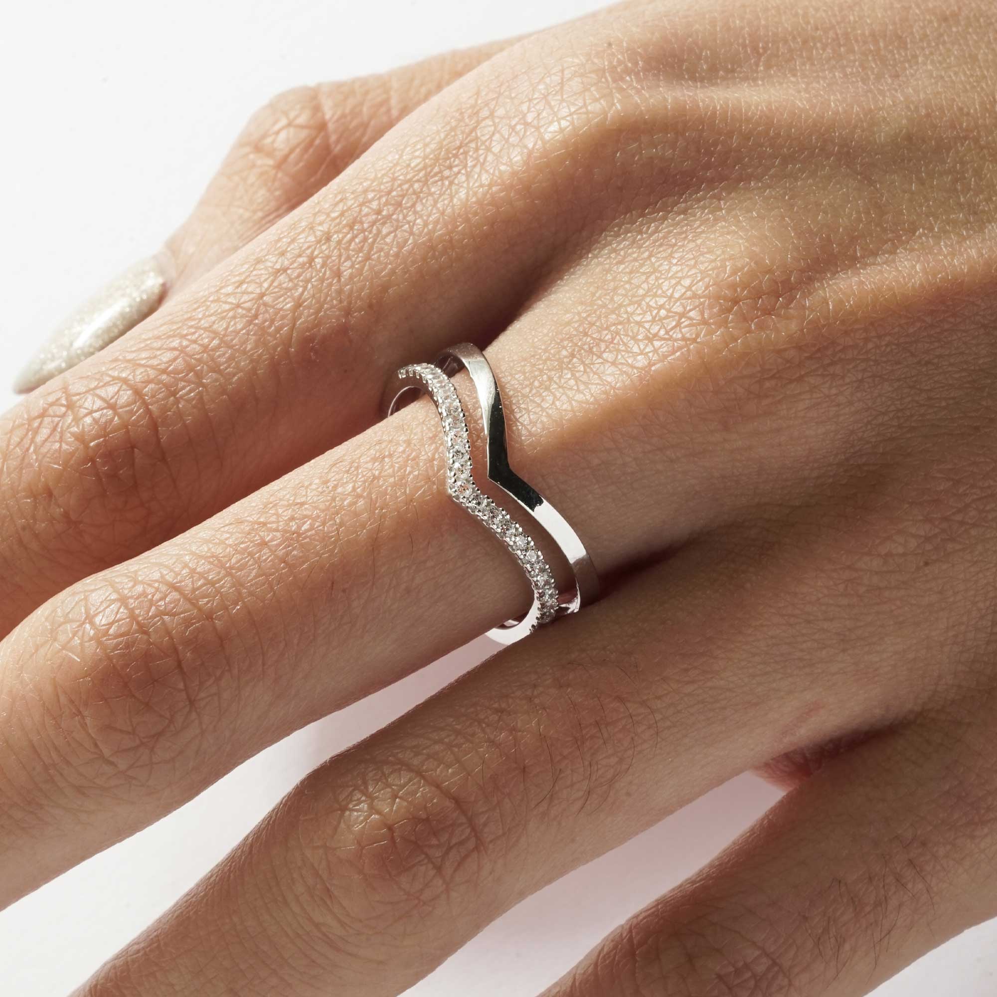 Iris Solitaire Gold Ring - Florence
