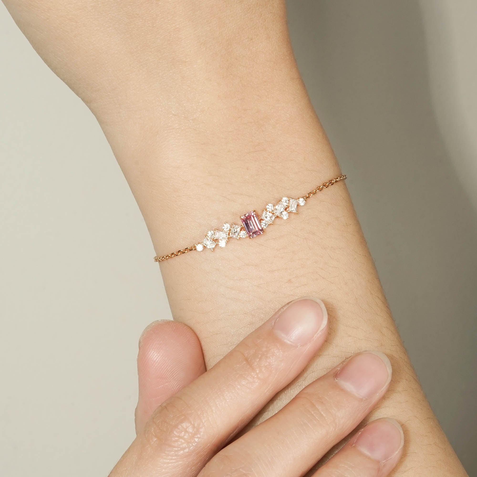 Raisa Gold Bracelet - Rosy Pink - Juene Jewelry